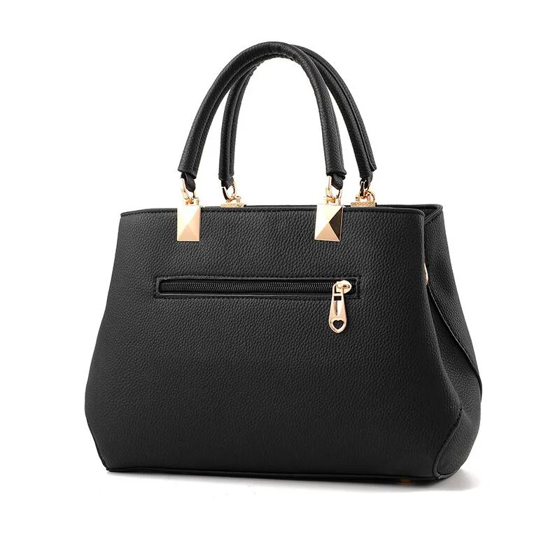 Women Bags Outlet - Damska torebka ze skóry PU z