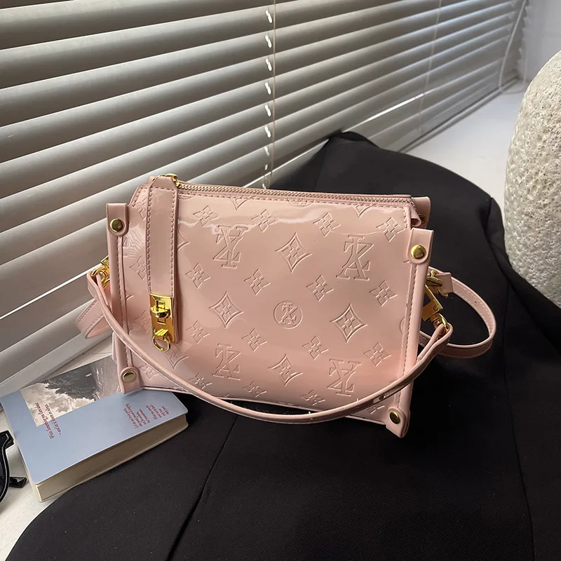 Kolekcja Klasycznych Projektów – Women Bags Collection recenzja i cena