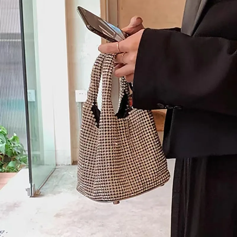 Modna, zdobiona diamentami tor – Women Bags Collection recenzja i cena